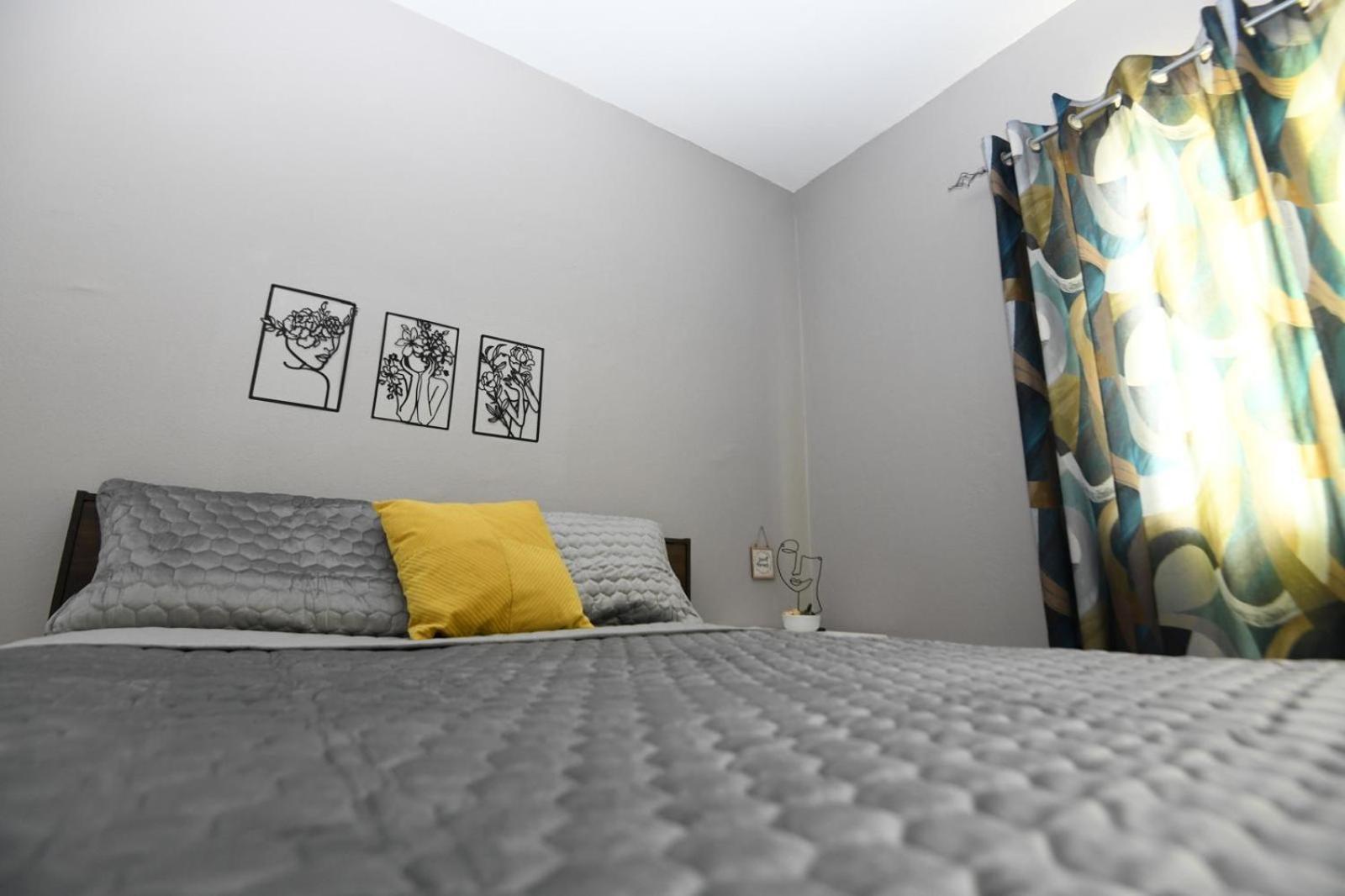 Cozy 2 Bedroom Townhouse In Gated Community, Kgn8 Newly Installed Solar Hot Water System Kingston Zewnętrze zdjęcie